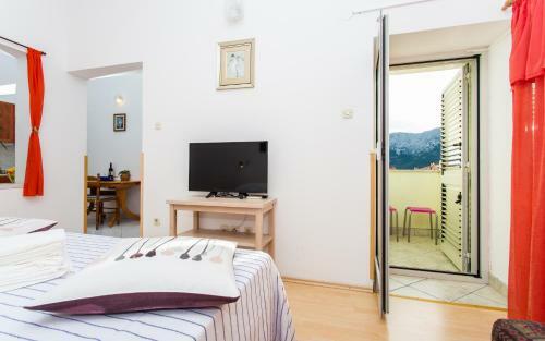 Apartments Luka
