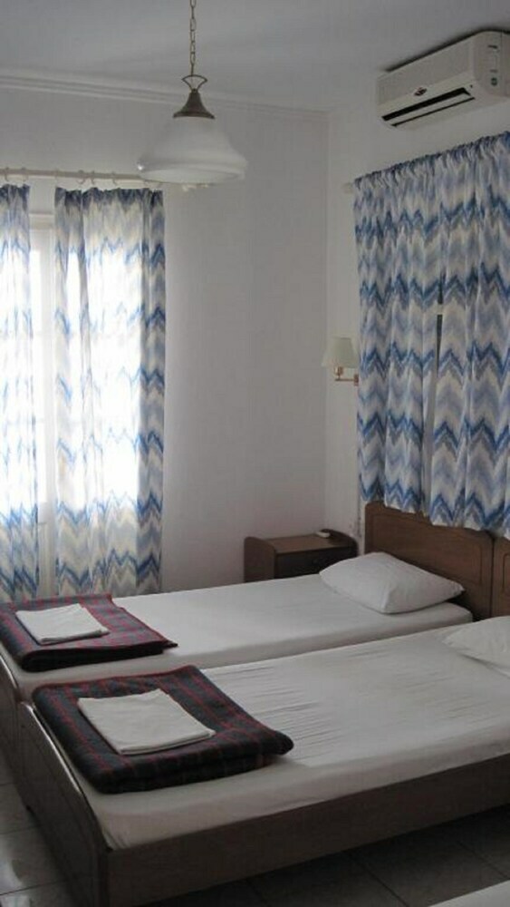 Aparthotel Tatsis Apartments