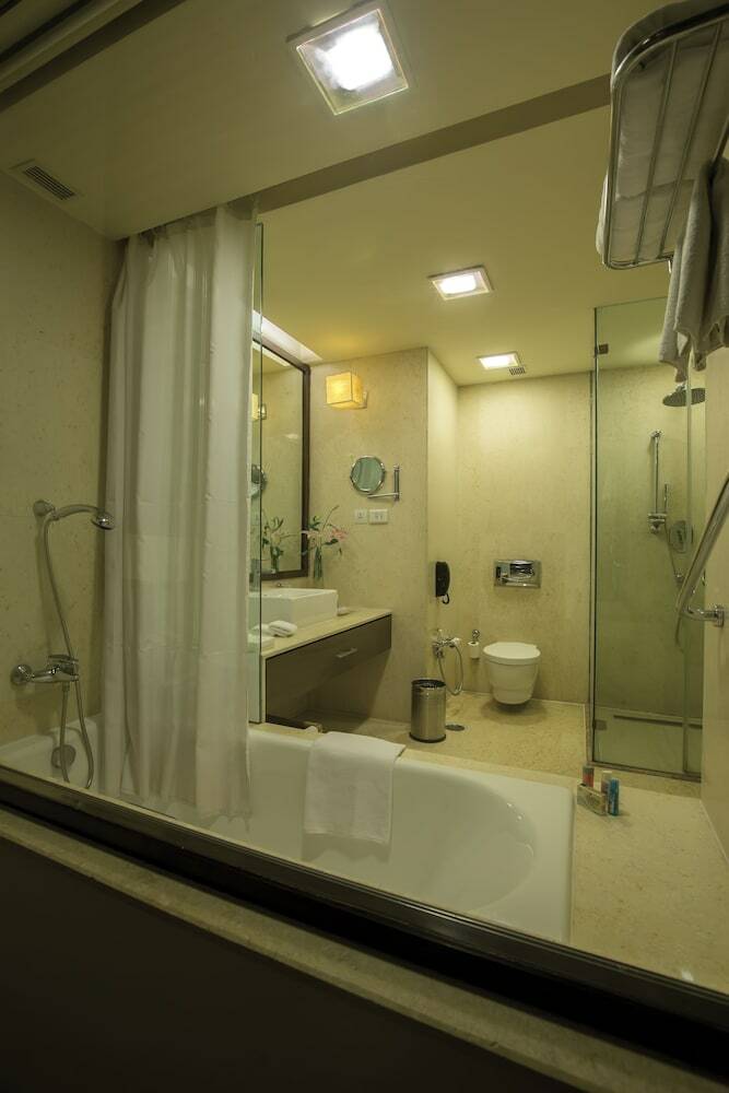 Multitude Hotel