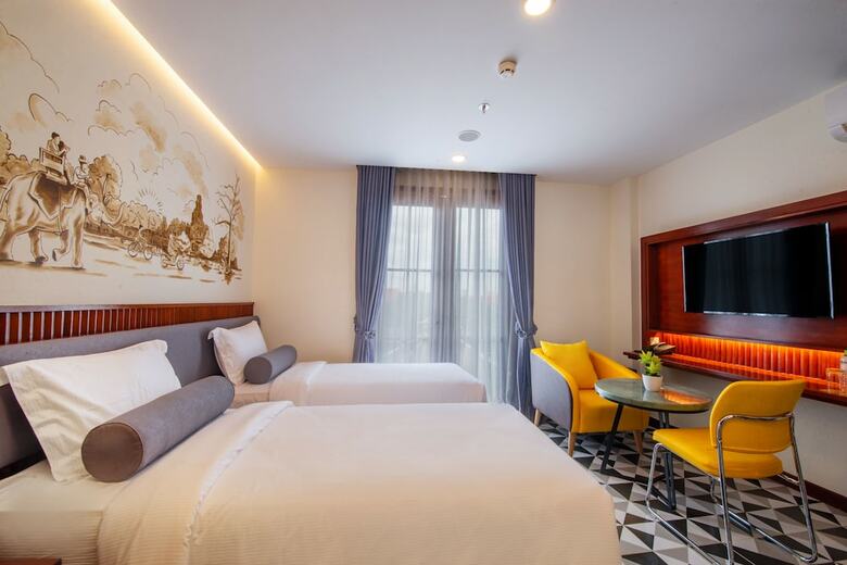 The Twizt Hotel