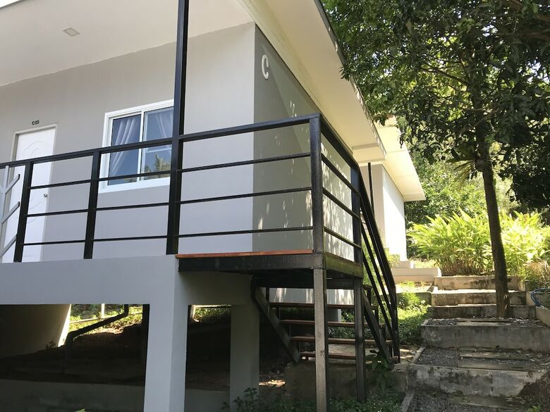 Hostal Live In Leaf Kohtao - Hostel