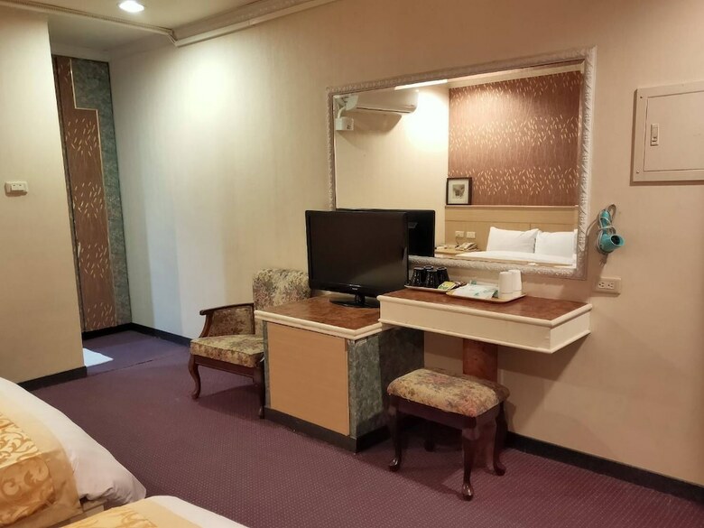 Melody Hawaii Hotel