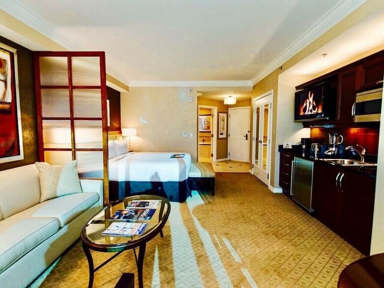 Hotel Abz Signature Suites
