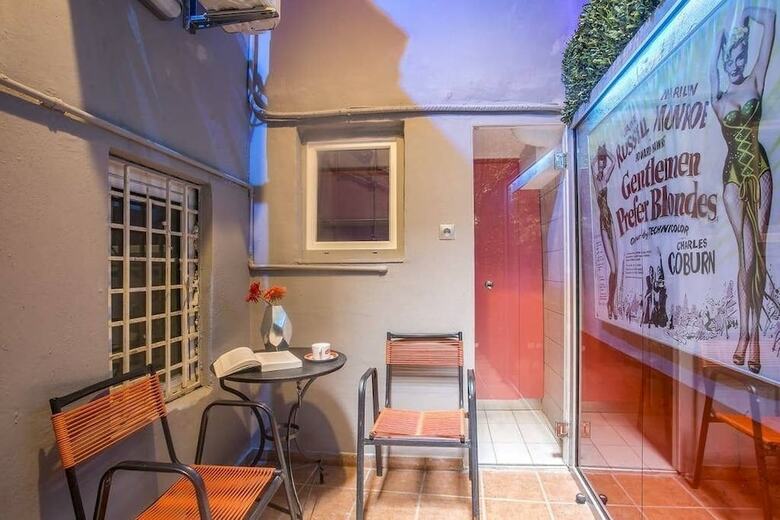 Apartamentos Boutique Maisonette In Athens