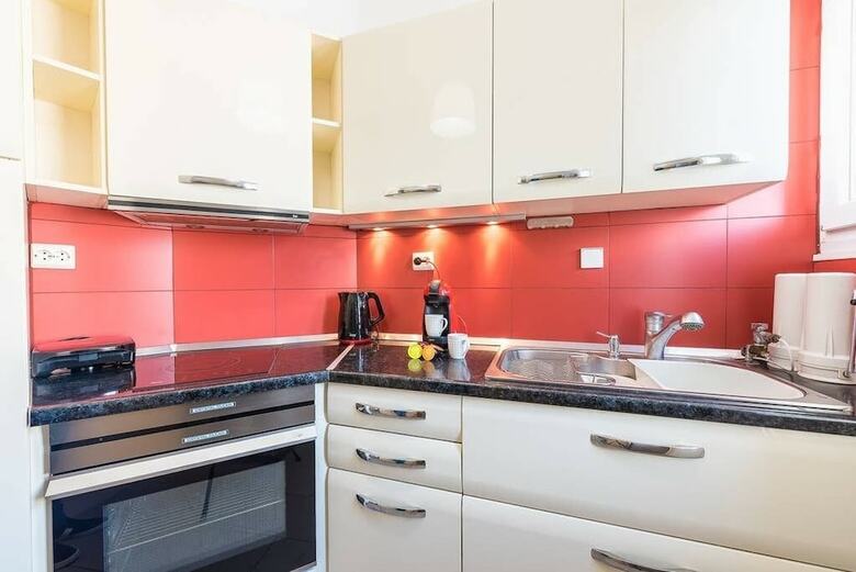 Apartamentos Central Flat With Cosy Sunny Terrace