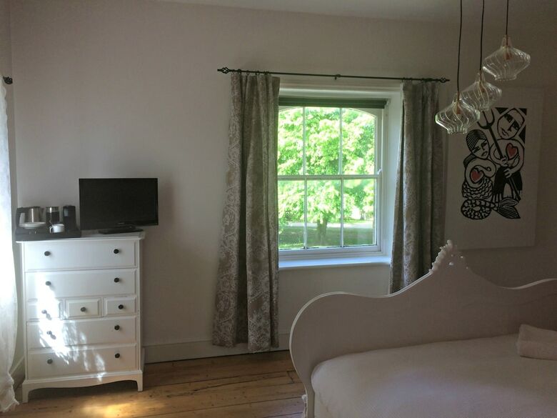 Bed & Breakfast Walltree House