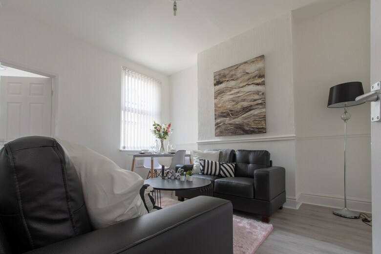Lux Apartments 4 Bedroom House Sutcliffe