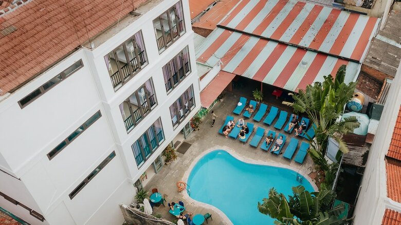 Hostal Bed Station Hostel & Pool  Bar Hoi An
