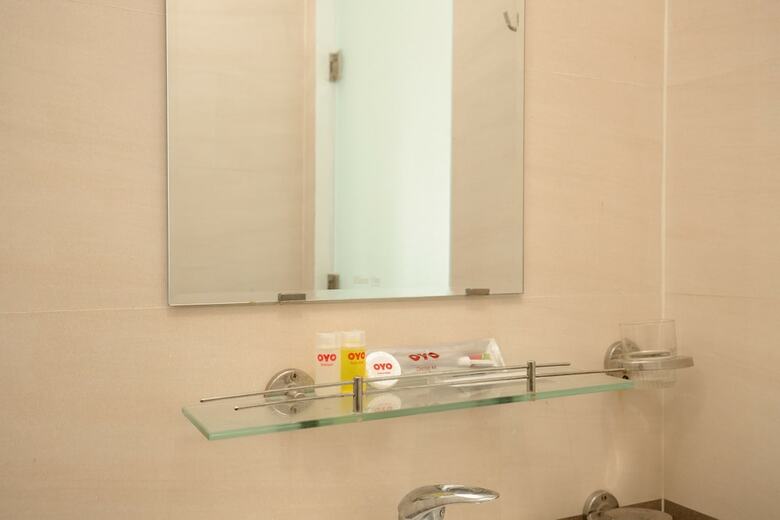 Oyo 621 Hoang Truong Hotel