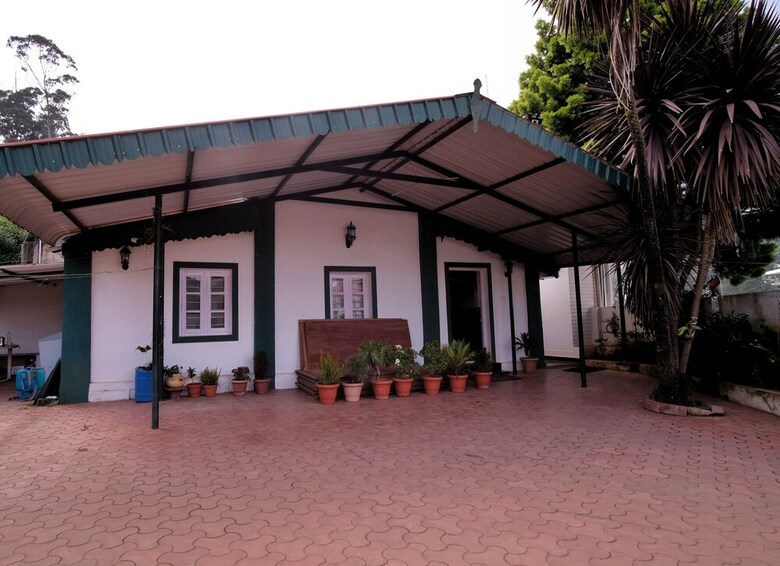 Hotel Kemp's Cave