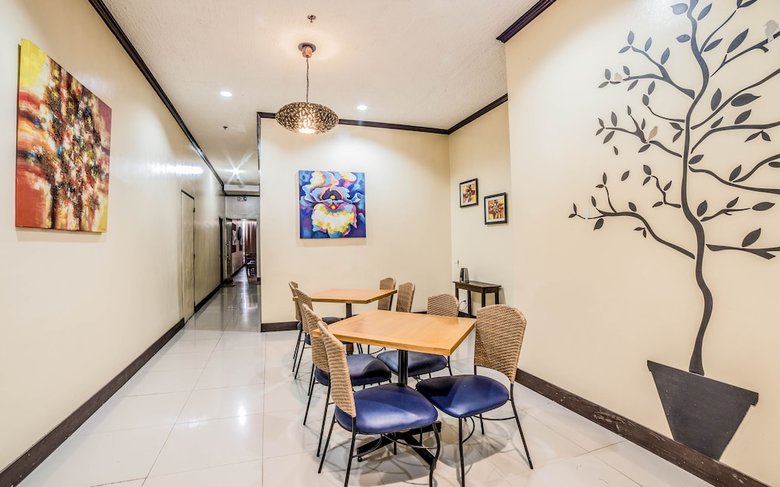 Hotel Reddoorz Plus Near Rizal Junction