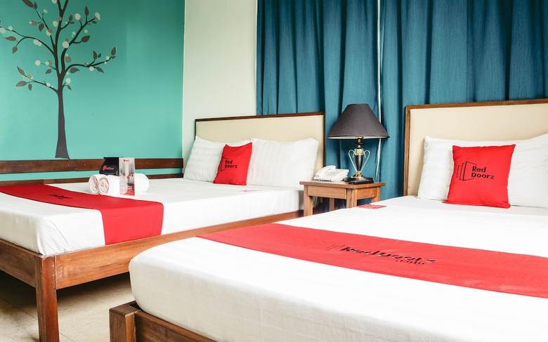 Hotel Reddoorz Plus Near Rizal Junction