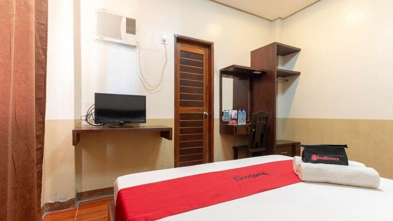 Hotel Reddoorz Near Manlurip Rotonda Tacloban