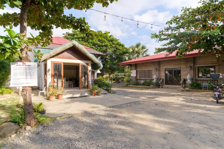 Hotel Reddoorz Plus Near Vigan Convention Center