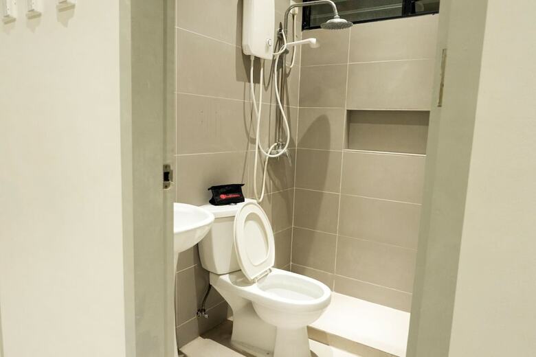 Hotel Reddoorz Plus @ La Guardia Lahug