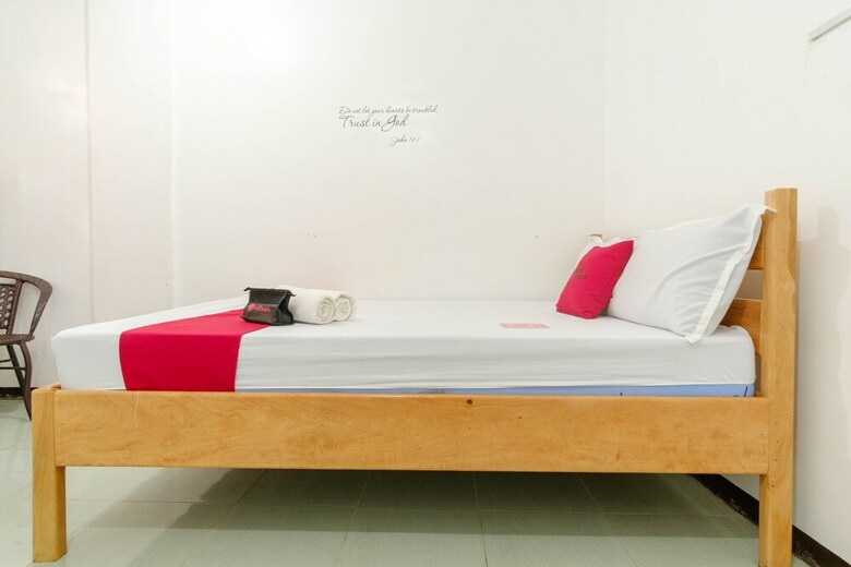 Hotel Reddoorz Near Coron Coliseum