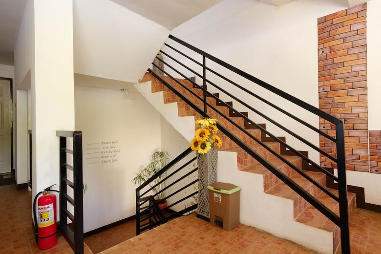 Hotel Reddoorz Near Coron Coliseum