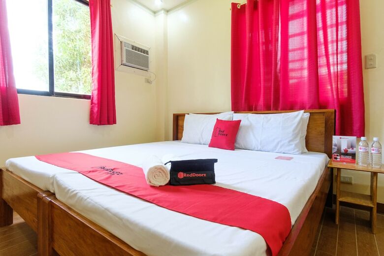 Hotel Reddoorz @ Poblacion 6 Coron