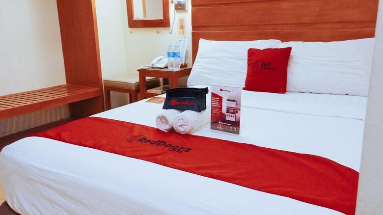 Hotel Reddoorz @ Climaco Street Cebu