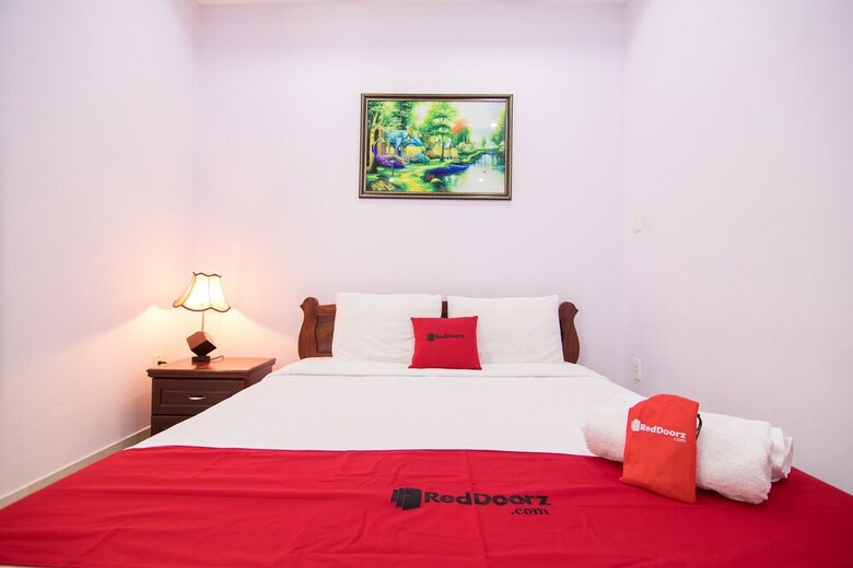 Hotel Reddoorz Near Cau Song Han 2