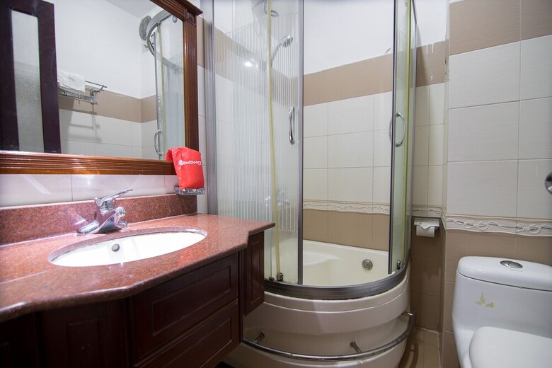 Hotel Reddoorz Near Cau Song Han 2