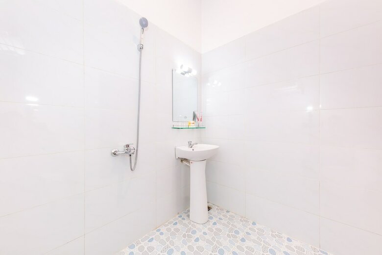Oyo 598 Peony Hotel