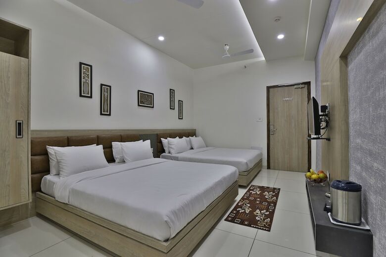 Hotel Orbit