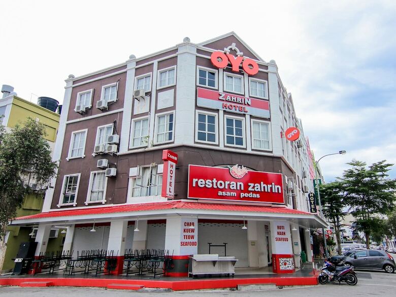 Oyo 89689 Zahrin Hotel