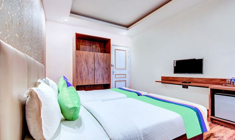 Hotel Treebo Trend All Heavens Gold
