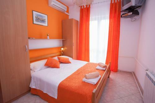 Hostal Pansion Burin