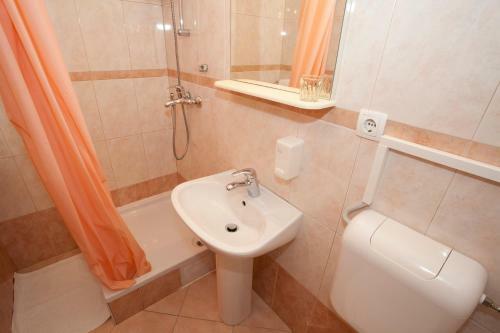 Hostal Pansion Burin