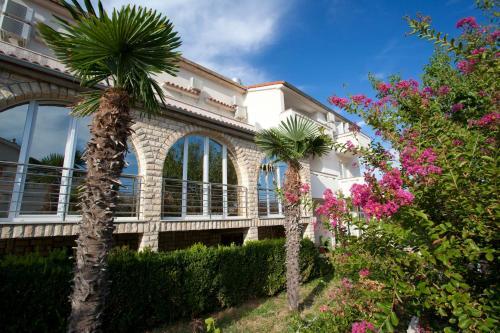 Hostal Pansion Burin