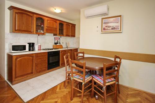 Apartment Marinko