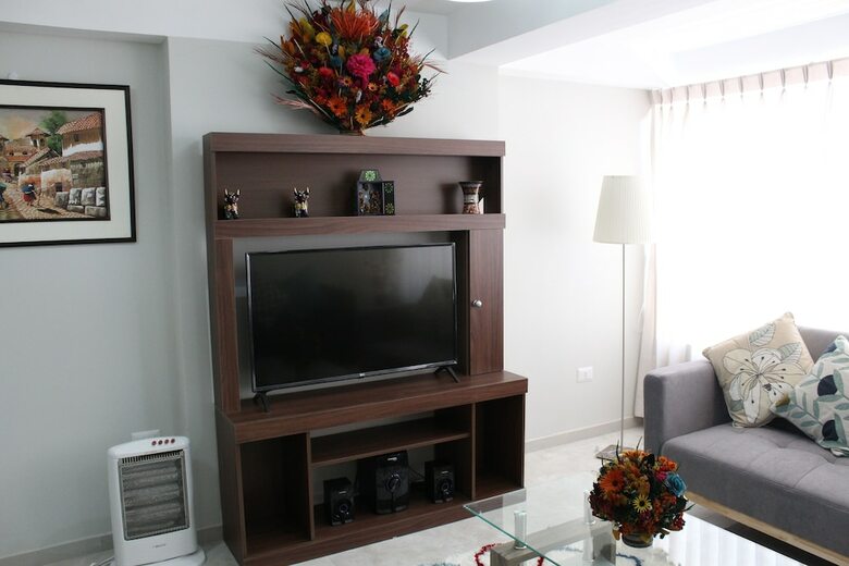 Modern 3 Bedroom Apartment