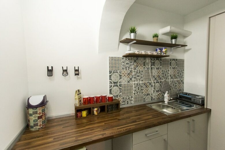 Hostal Clover Hostel