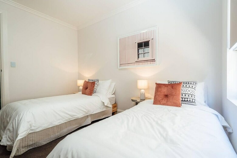 The Grand Oasis - Pool - Wifi - Mins From Beach