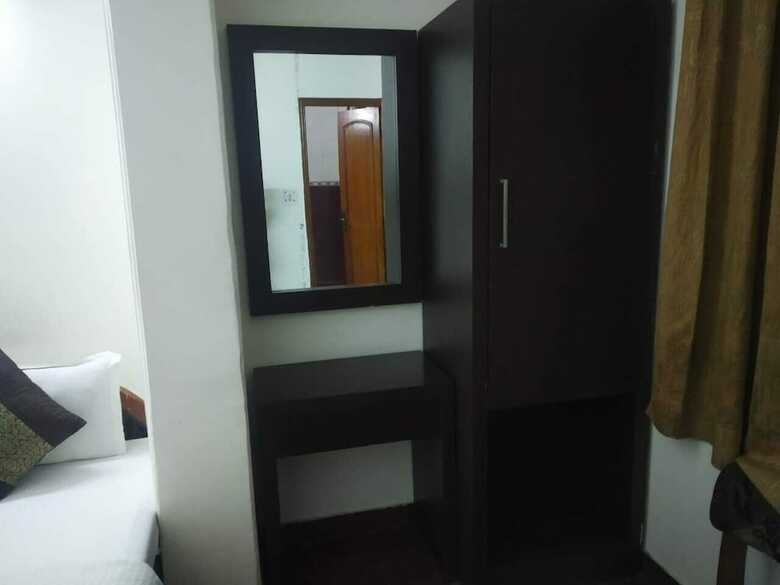 Hotel Adb Rooms Vardhman Inn
