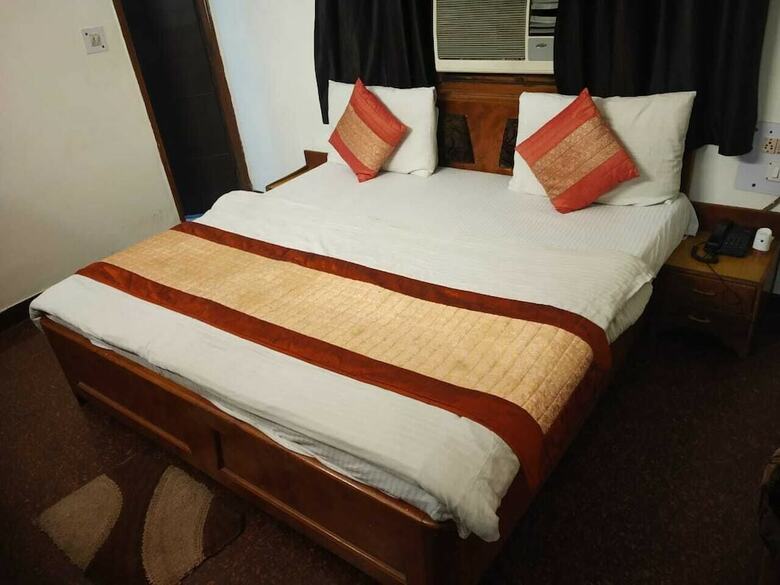 Hotel Adb Rooms Vardhman Inn