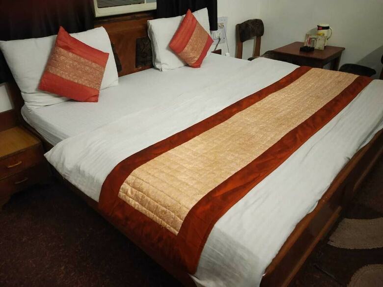 Hotel Adb Rooms Vardhman Inn