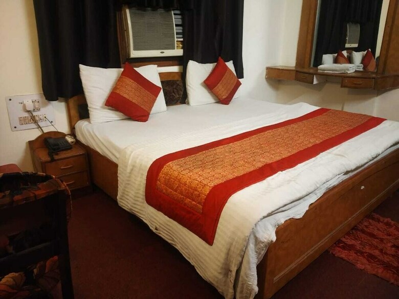 Hotel Adb Rooms Vardhman Inn