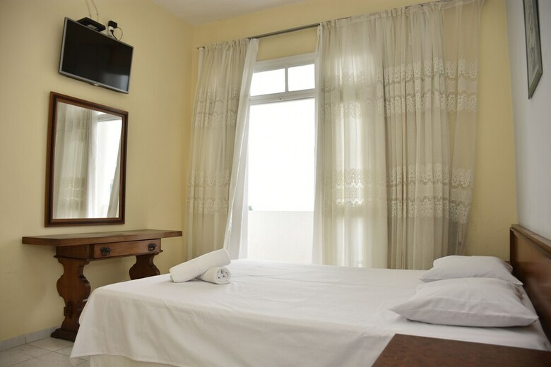 Oyo Hotel C�u Azul