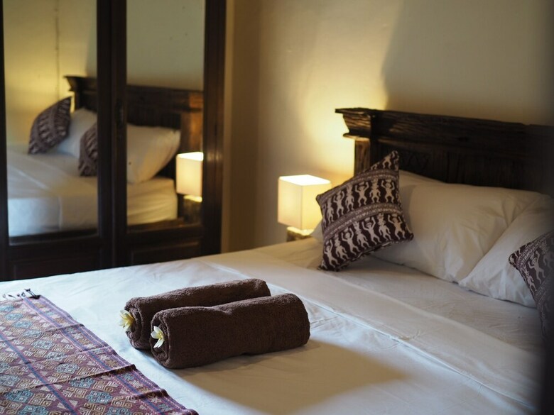 Hotel Kampung Sari Homestay