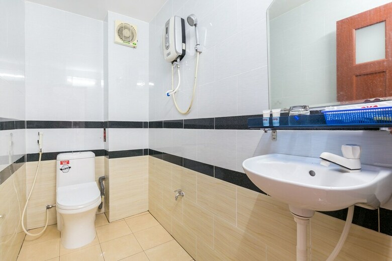 Oyo 656 Nam Hai Hotel
