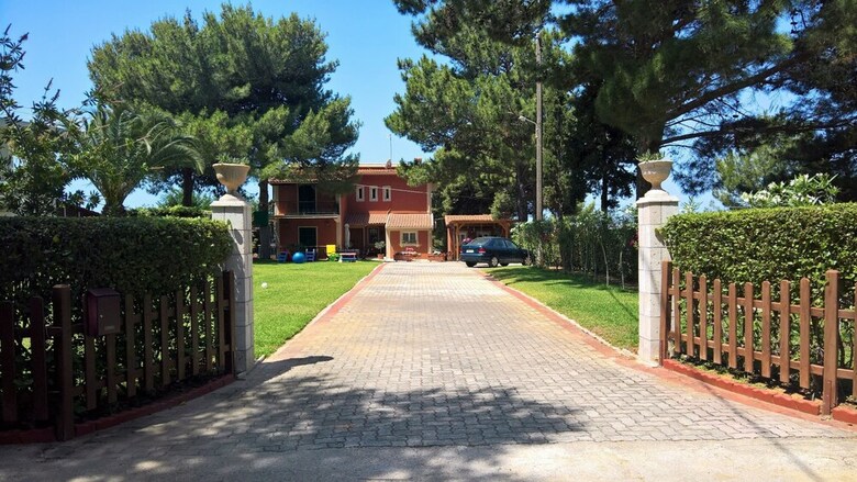 Apartamentos Anthoula's House