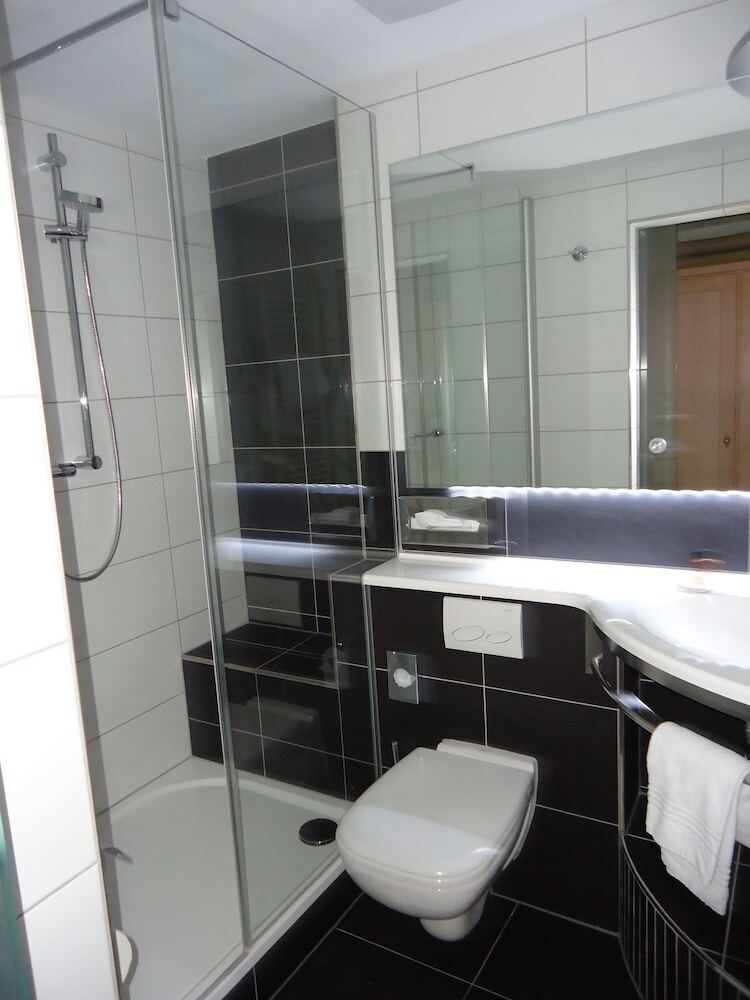 Parkhotel Quellenhof
