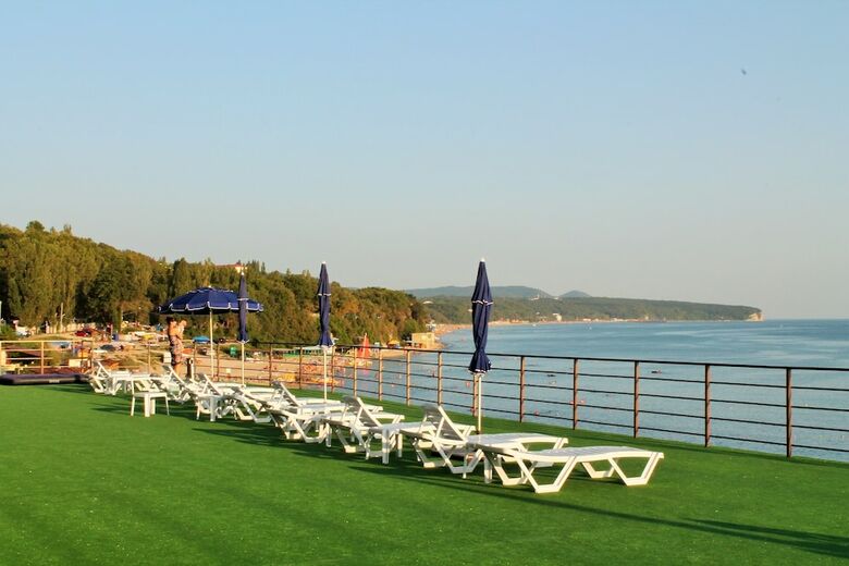 Hotel Golden Hills