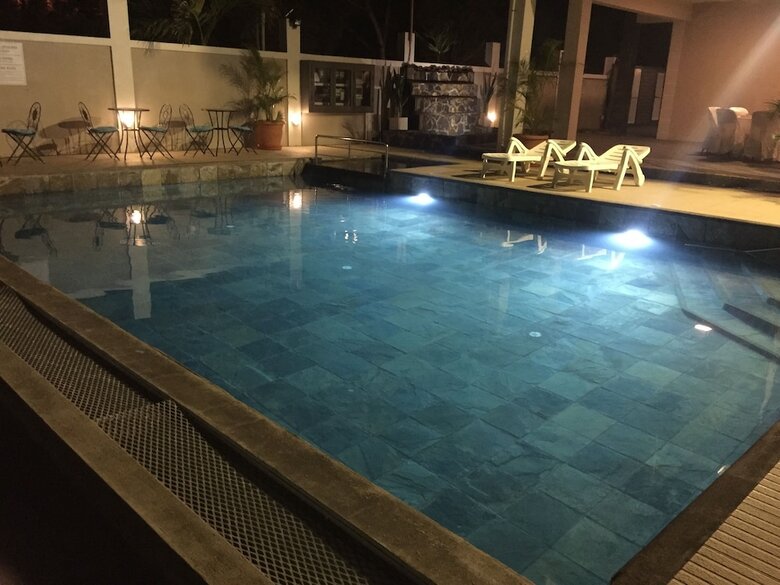 Hotel Morison Bay