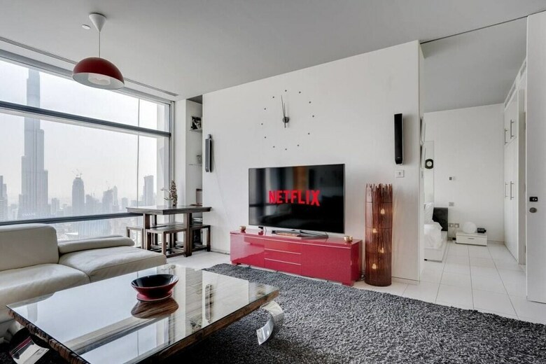 Amazing Skyline Views Apartment In Index Tower