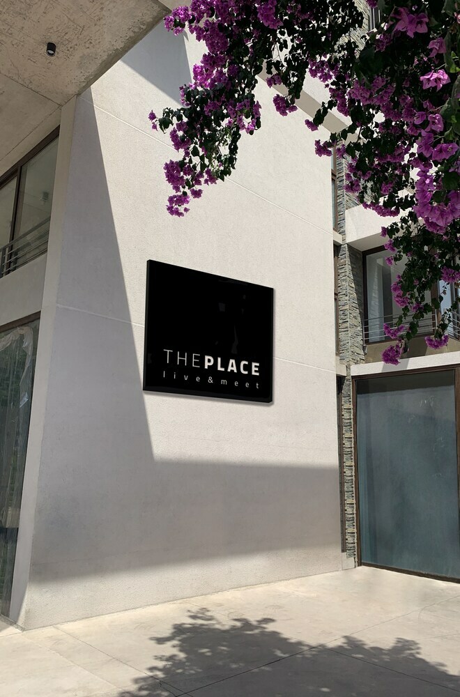 Aparthotel The Place -  Live & Meet