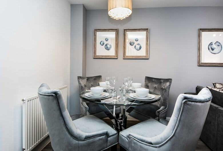 Apartamentos Cardinal Place Vittrum Suites